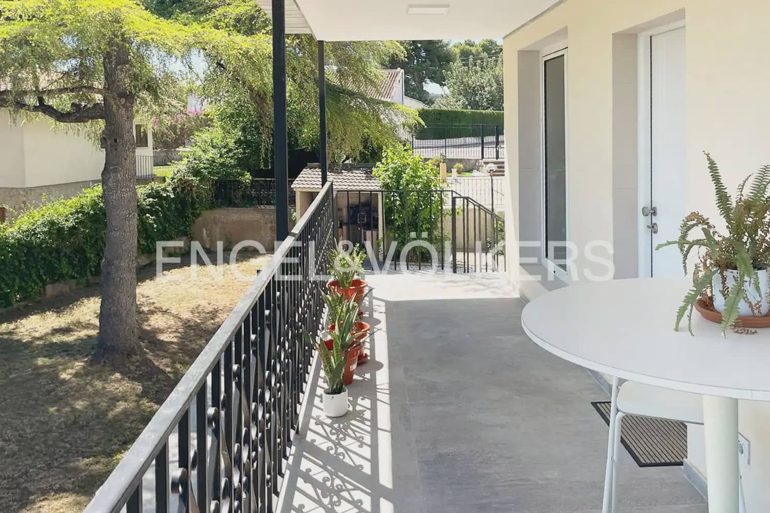 9 soverom Villa til salgs i Torrent med svømmebasseng garasje - € 849 000 (Ref: 9898305)