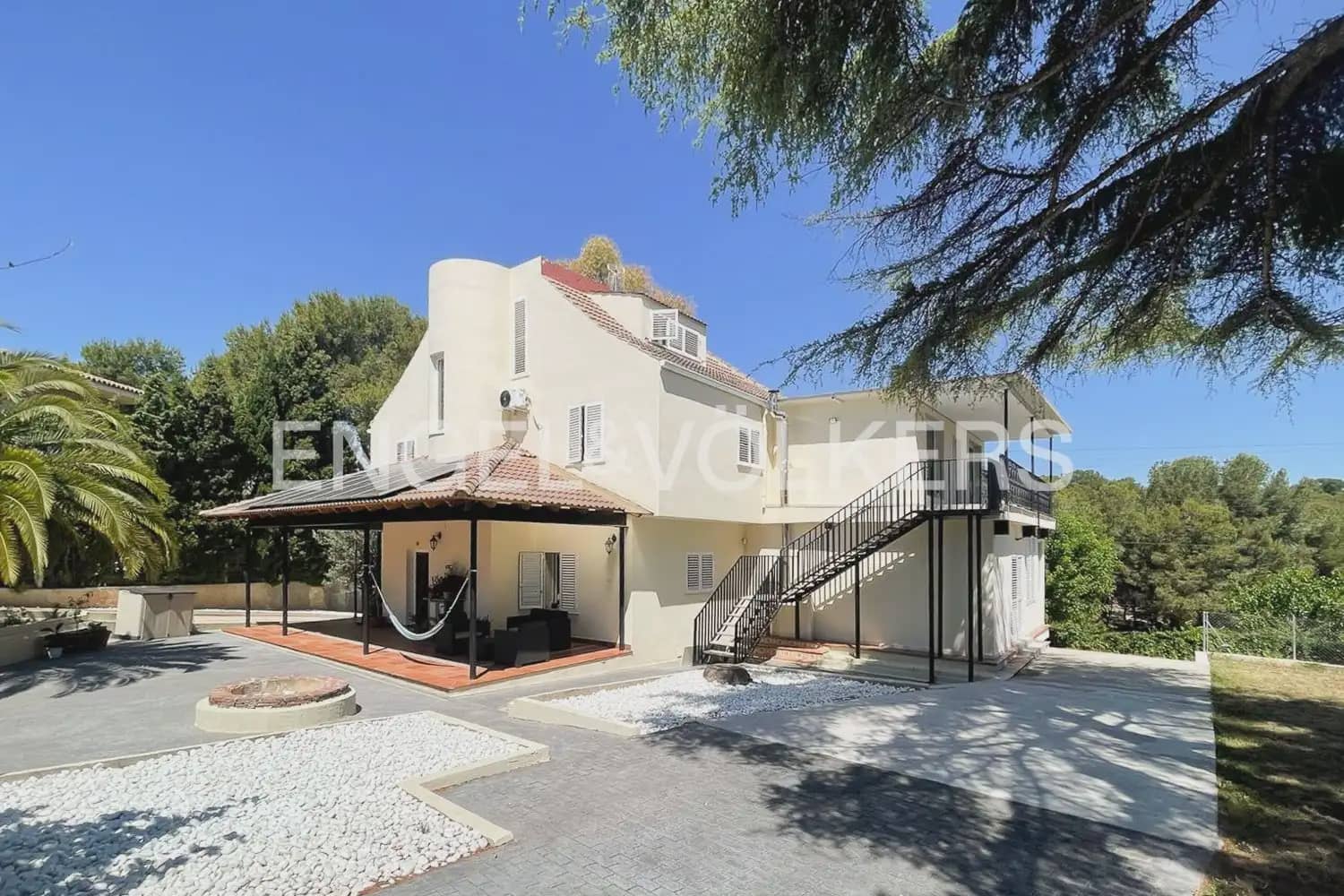 9 soverom Villa til salgs i Torrent med svømmebasseng garasje - € 849 000 (Ref: 9898305)