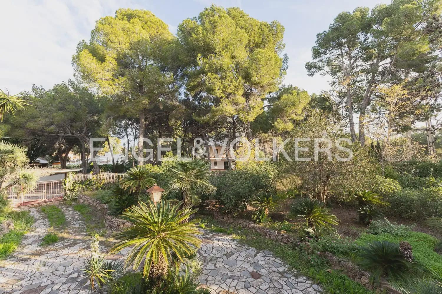 5 soverom Villa til salgs i Paterna med svømmebasseng - € 950 000 (Ref: 9898307)