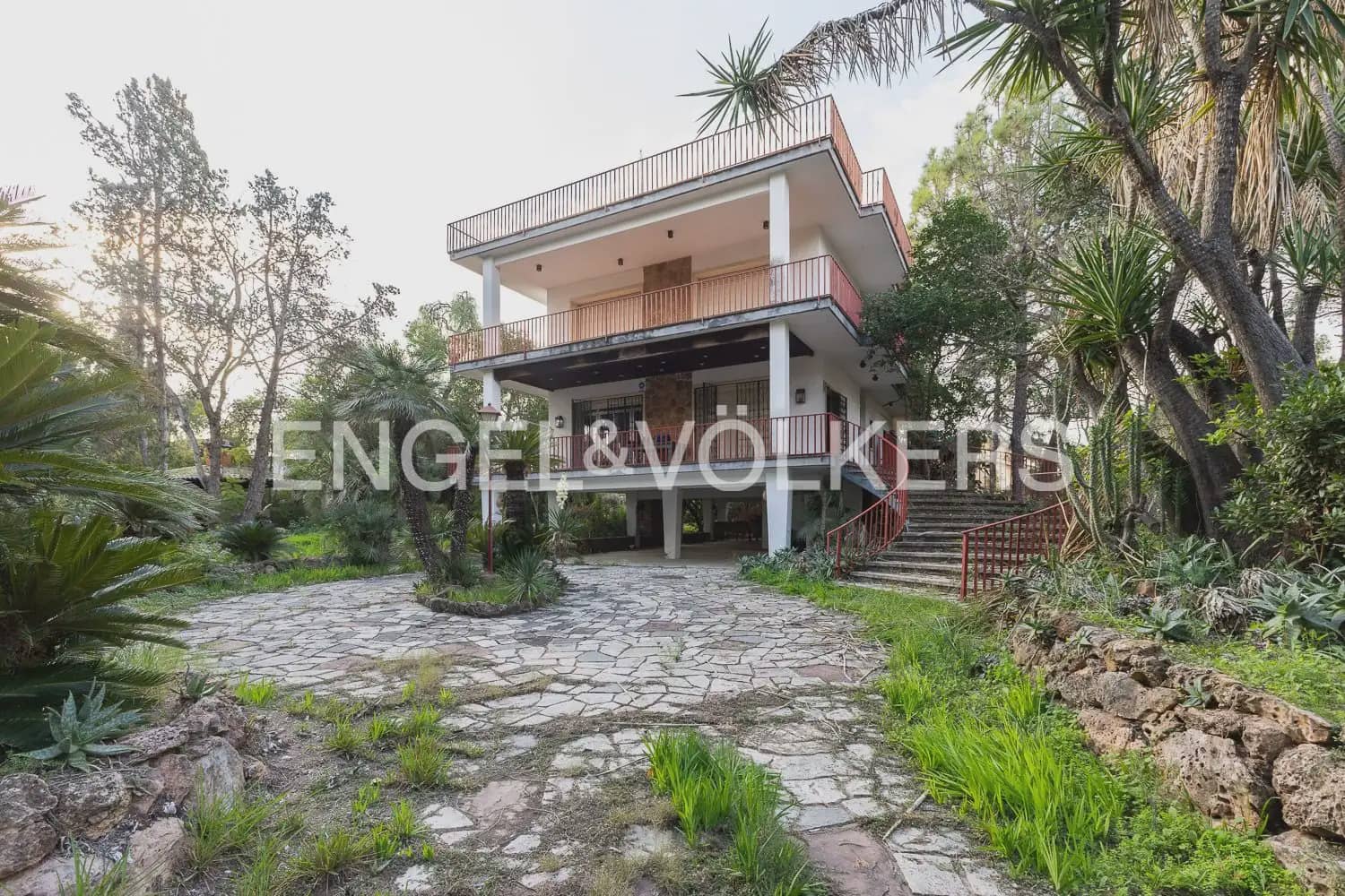 5 soverom Villa til salgs i Paterna med svømmebasseng - € 950 000 (Ref: 9898307)