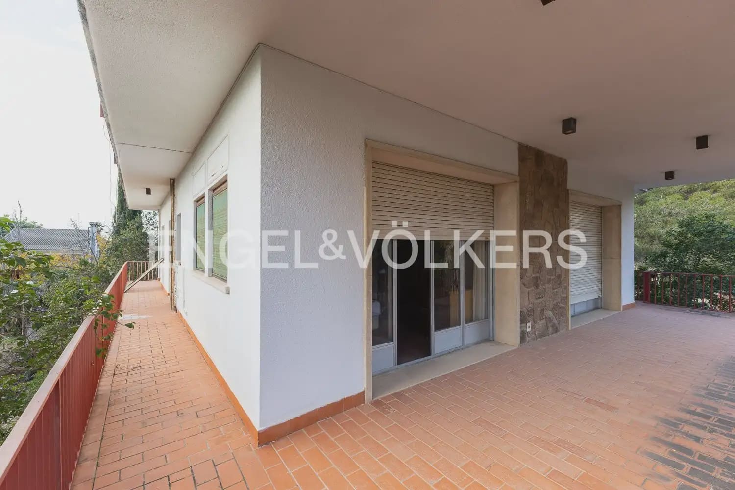 5 soverom Villa til salgs i Paterna med svømmebasseng - € 950 000 (Ref: 9898307)