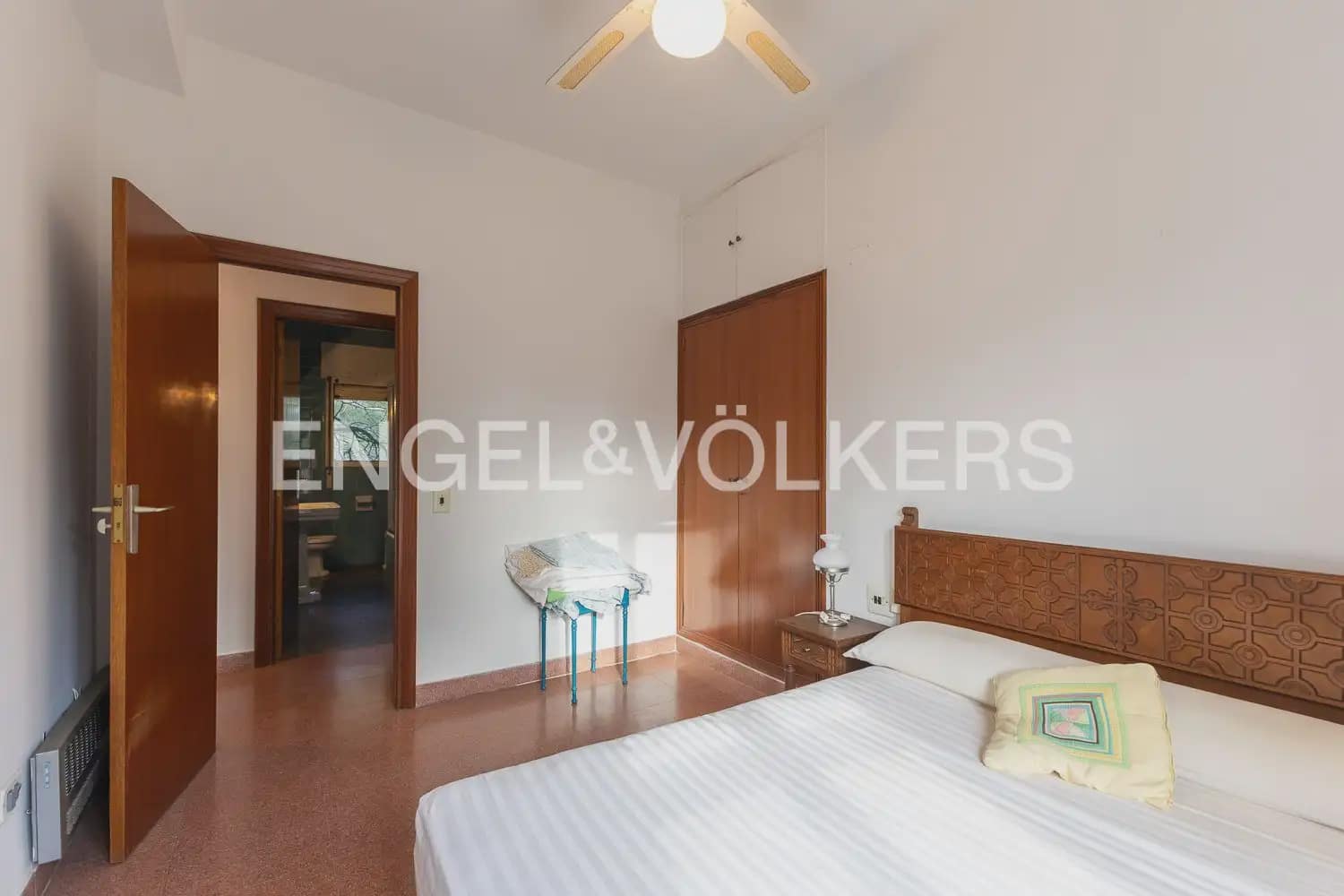 5 soverom Villa til salgs i Paterna med svømmebasseng - € 950 000 (Ref: 9898307)