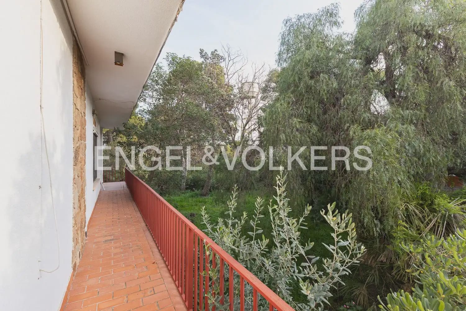 5 soverom Villa til salgs i Paterna med svømmebasseng - € 950 000 (Ref: 9898307)