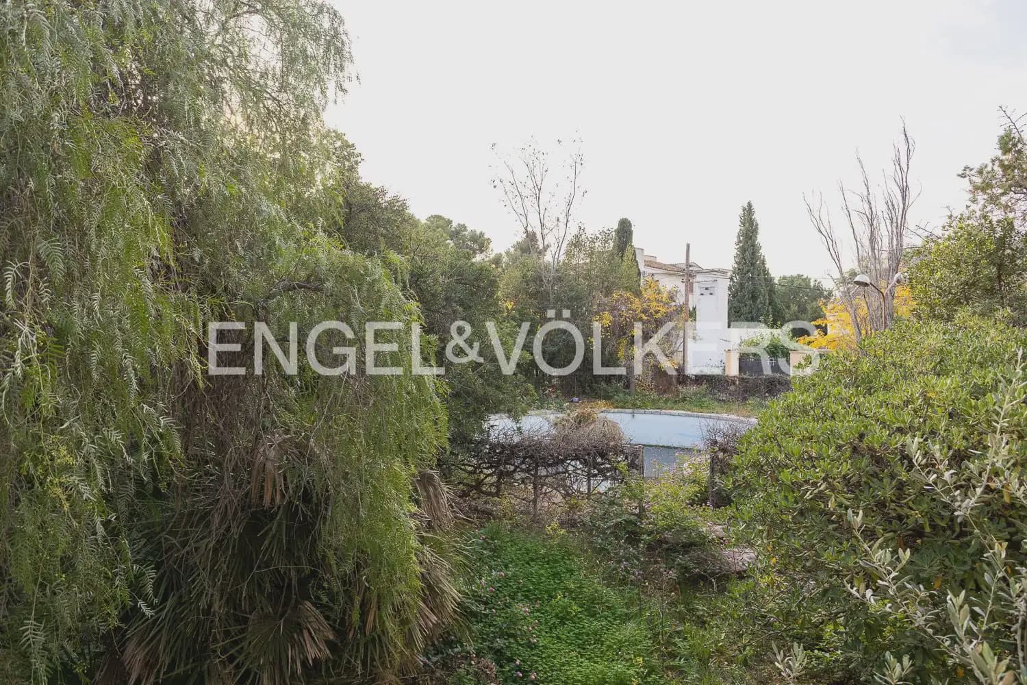5 soverom Villa til salgs i Paterna med svømmebasseng - € 950 000 (Ref: 9898307)