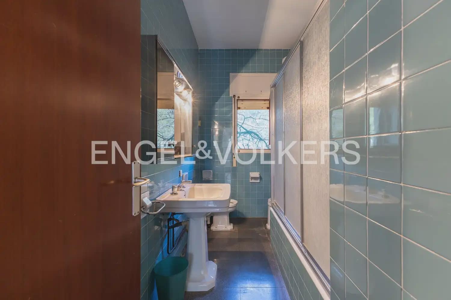 5 soverom Villa til salgs i Paterna med svømmebasseng - € 950 000 (Ref: 9898307)