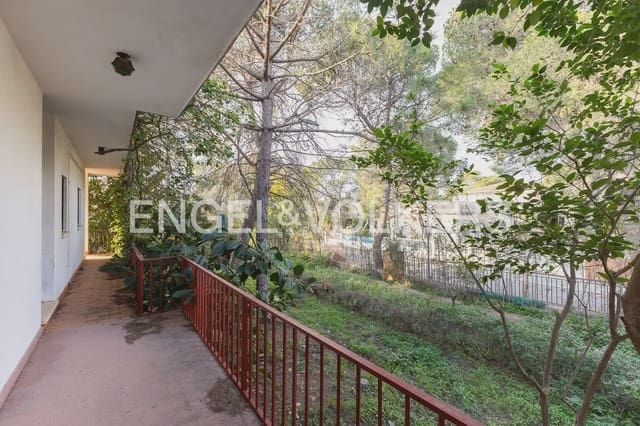 5 soverom Villa til salgs i La Cañada, Paterna med svømmebasseng - € 950 000 (Ref: 9898307)