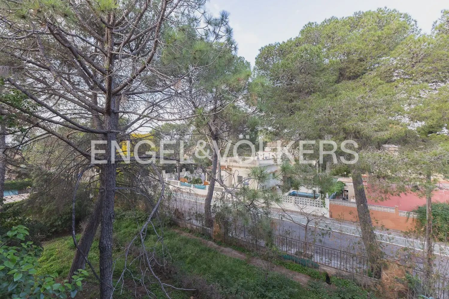 5 soverom Villa til salgs i Paterna med svømmebasseng - € 950 000 (Ref: 9898307)