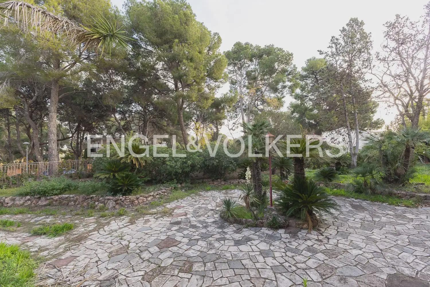 5 soverom Villa til salgs i Paterna med svømmebasseng - € 950 000 (Ref: 9898307)