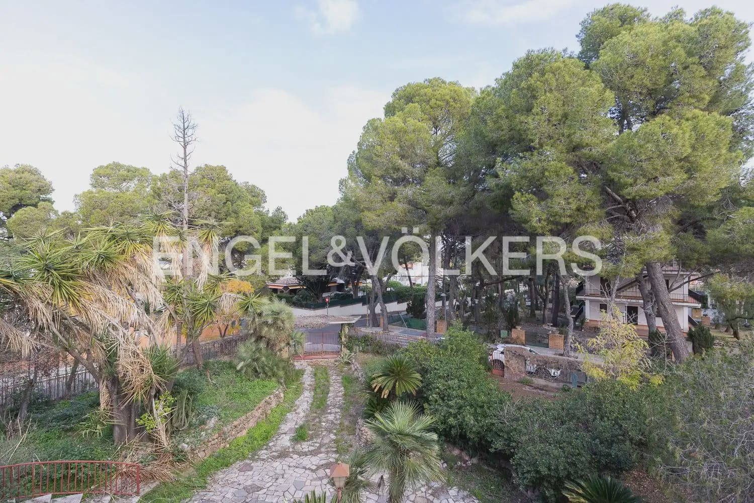 5 soverom Villa til salgs i Paterna med svømmebasseng - € 950 000 (Ref: 9898307)