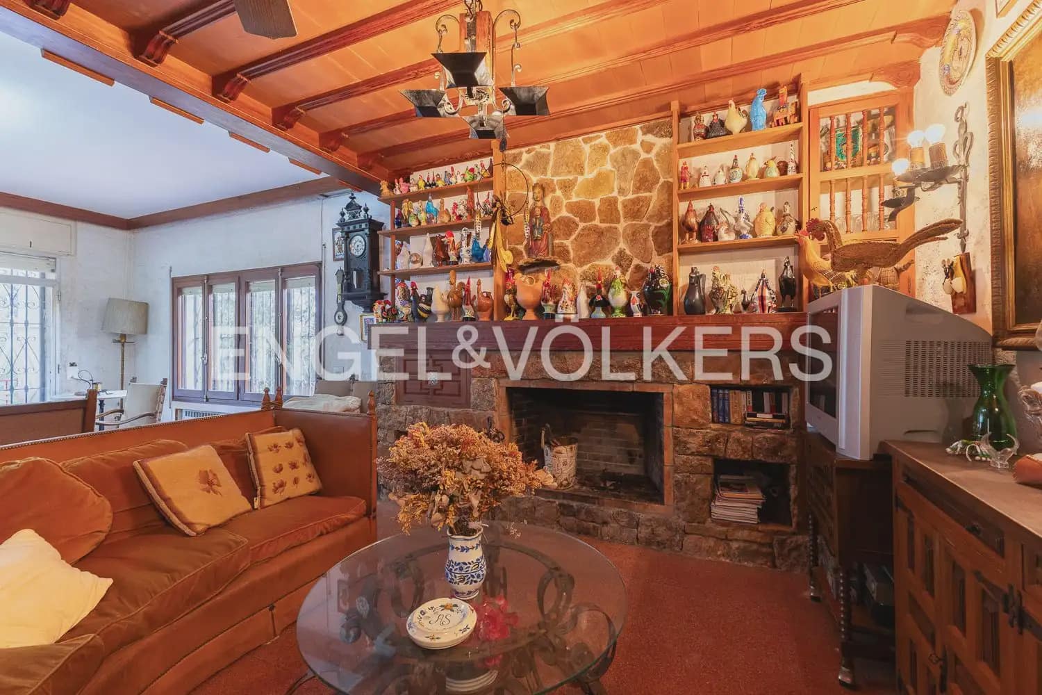 5 soverom Villa til salgs i Paterna med svømmebasseng - € 950 000 (Ref: 9898307)