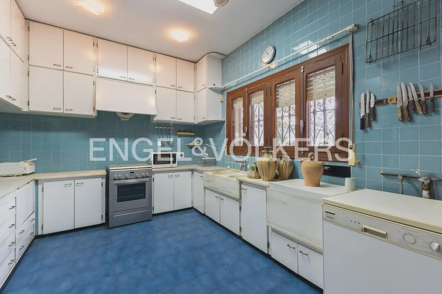 5 soverom Villa til salgs i Paterna med svømmebasseng - € 950 000 (Ref: 9898307)