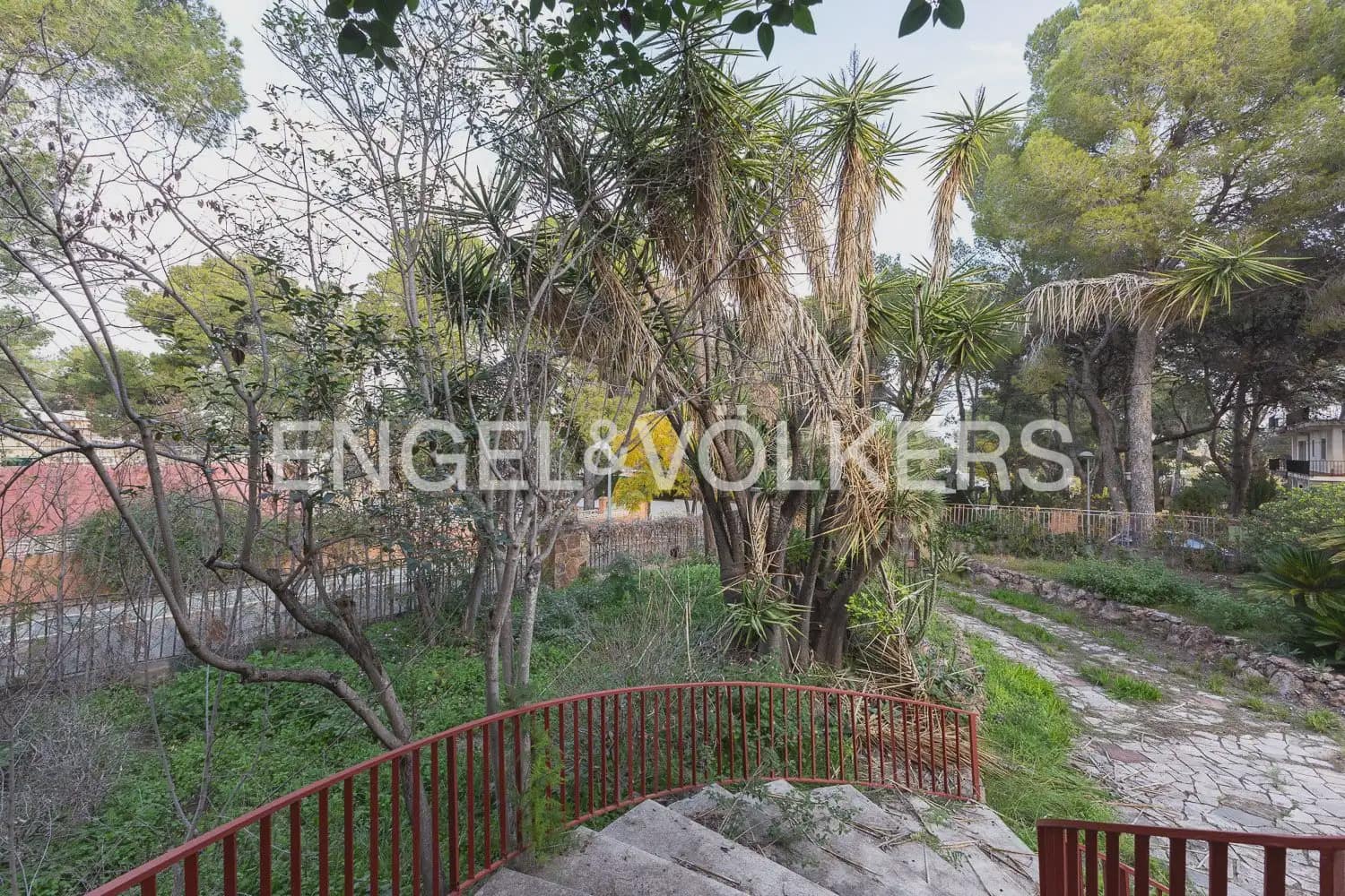 5 soverom Villa til salgs i Paterna med svømmebasseng - € 950 000 (Ref: 9898307)