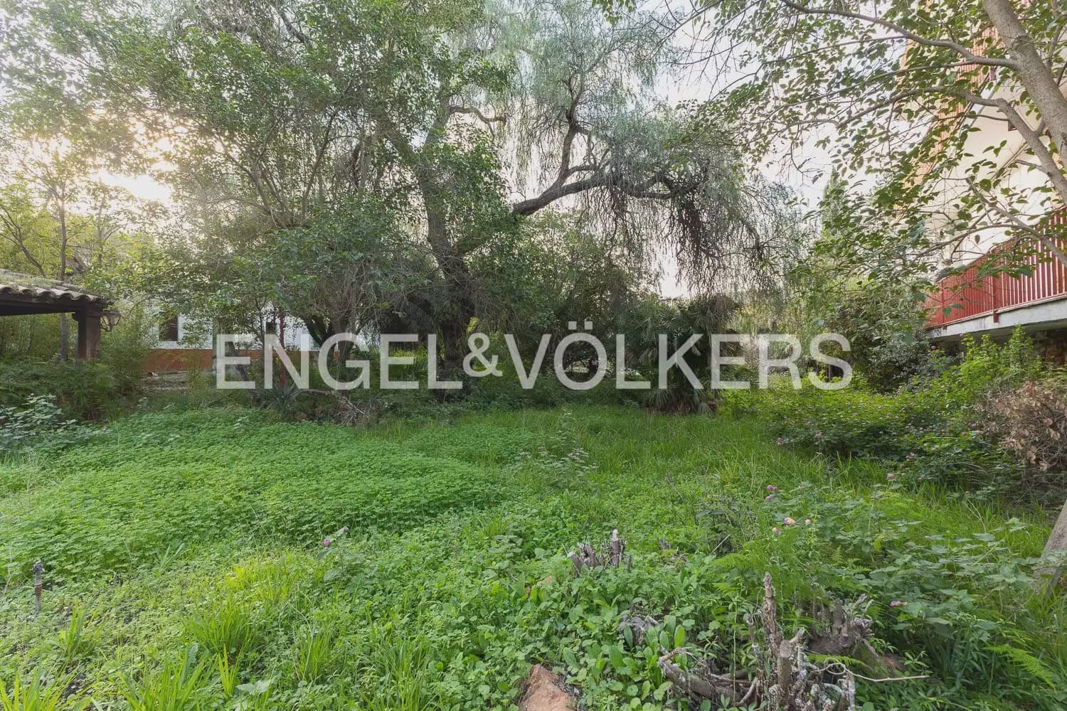 5 soverom Villa til salgs i Paterna med svømmebasseng - € 950 000 (Ref: 9898307)