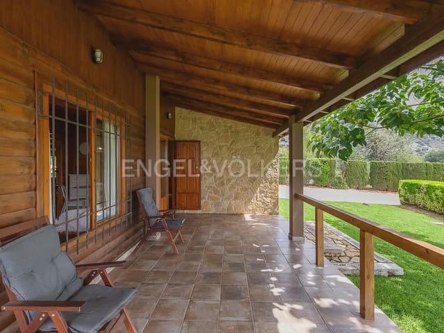 3 bedroom Wooden Home for rent in Torrent with pool garage - € 1,950 (Ref: 9898308)