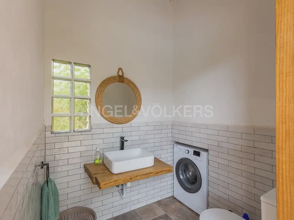 3 bedroom Wooden Home for rent in Torrent with pool garage - € 1,950 (Ref: 9898308)
