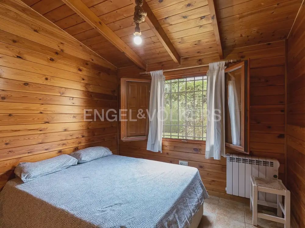 3 bedroom Wooden Home for rent in Torrent with pool garage - € 1,950 (Ref: 9898308)