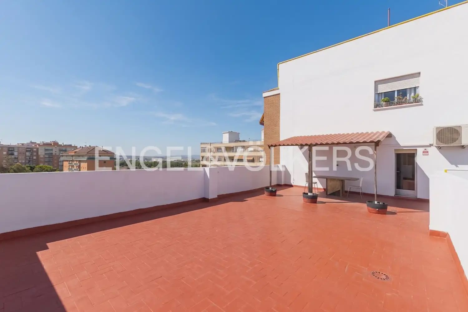 4 Zimmer Penthouse zu vermieten in Valencia Stadt - 1.750 € (Ref: 9898309)