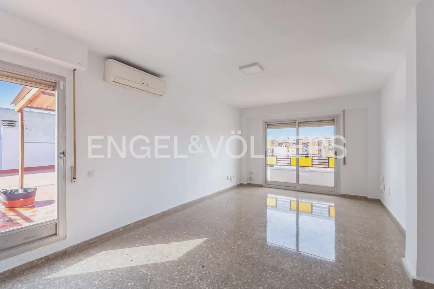 4 Zimmer Penthouse zu vermieten in Valencia Stadt - 1.750 € (Ref: 9898309)