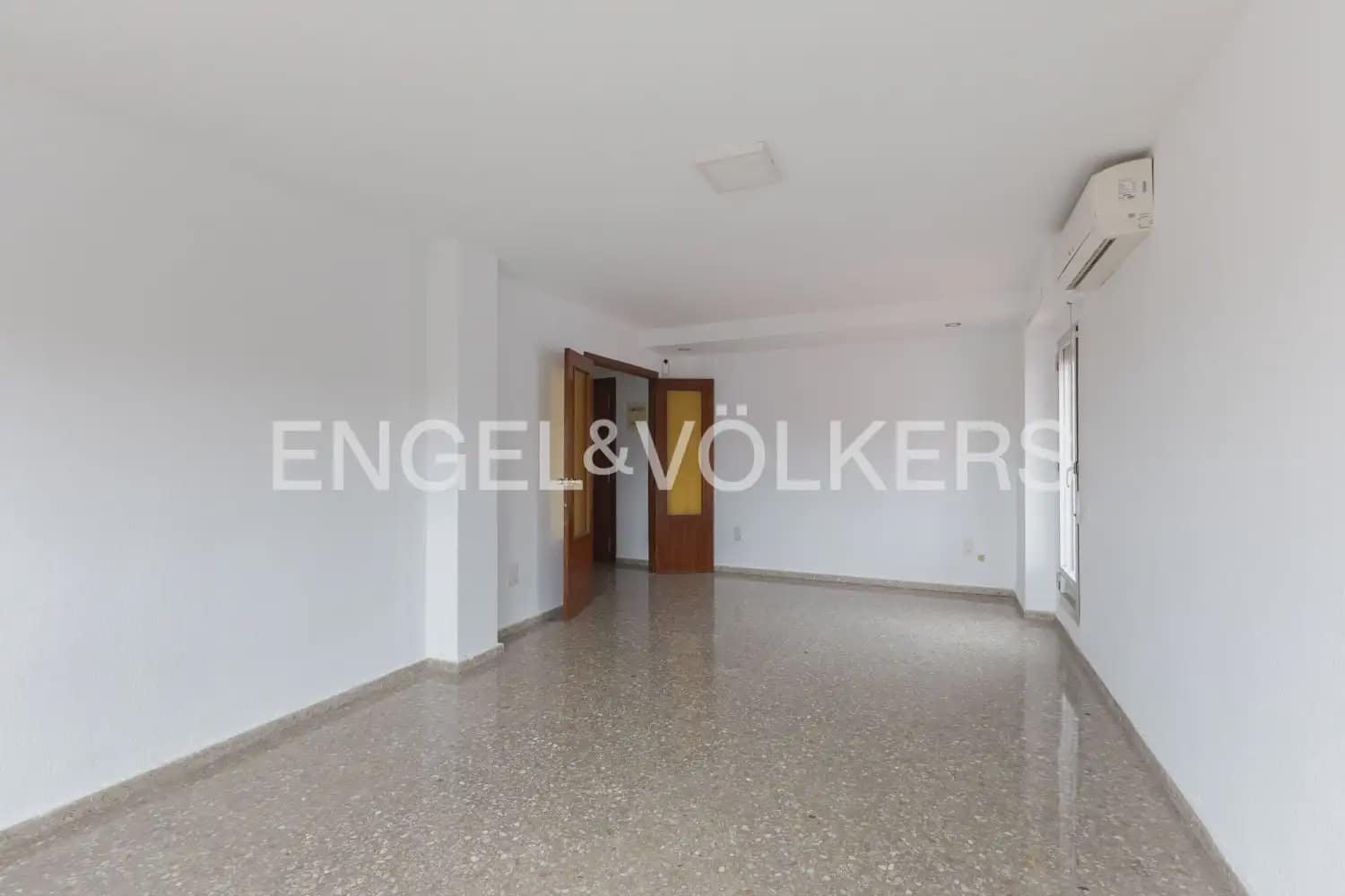 4 Zimmer Penthouse zu vermieten in Valencia Stadt - 1.750 € (Ref: 9898309)