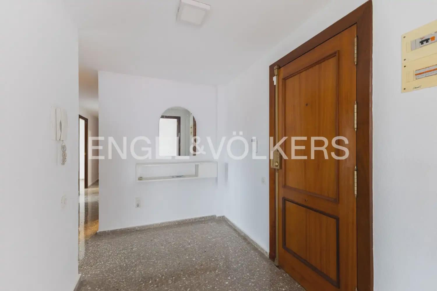 4 Zimmer Penthouse zu vermieten in Valencia Stadt - 1.750 € (Ref: 9898309)