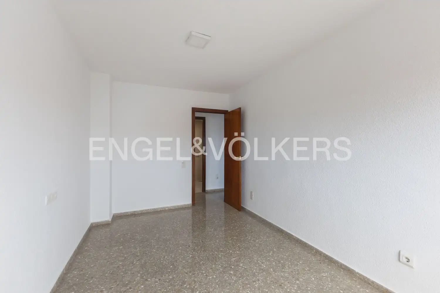 4 Zimmer Penthouse zu vermieten in Valencia Stadt - 1.750 € (Ref: 9898309)