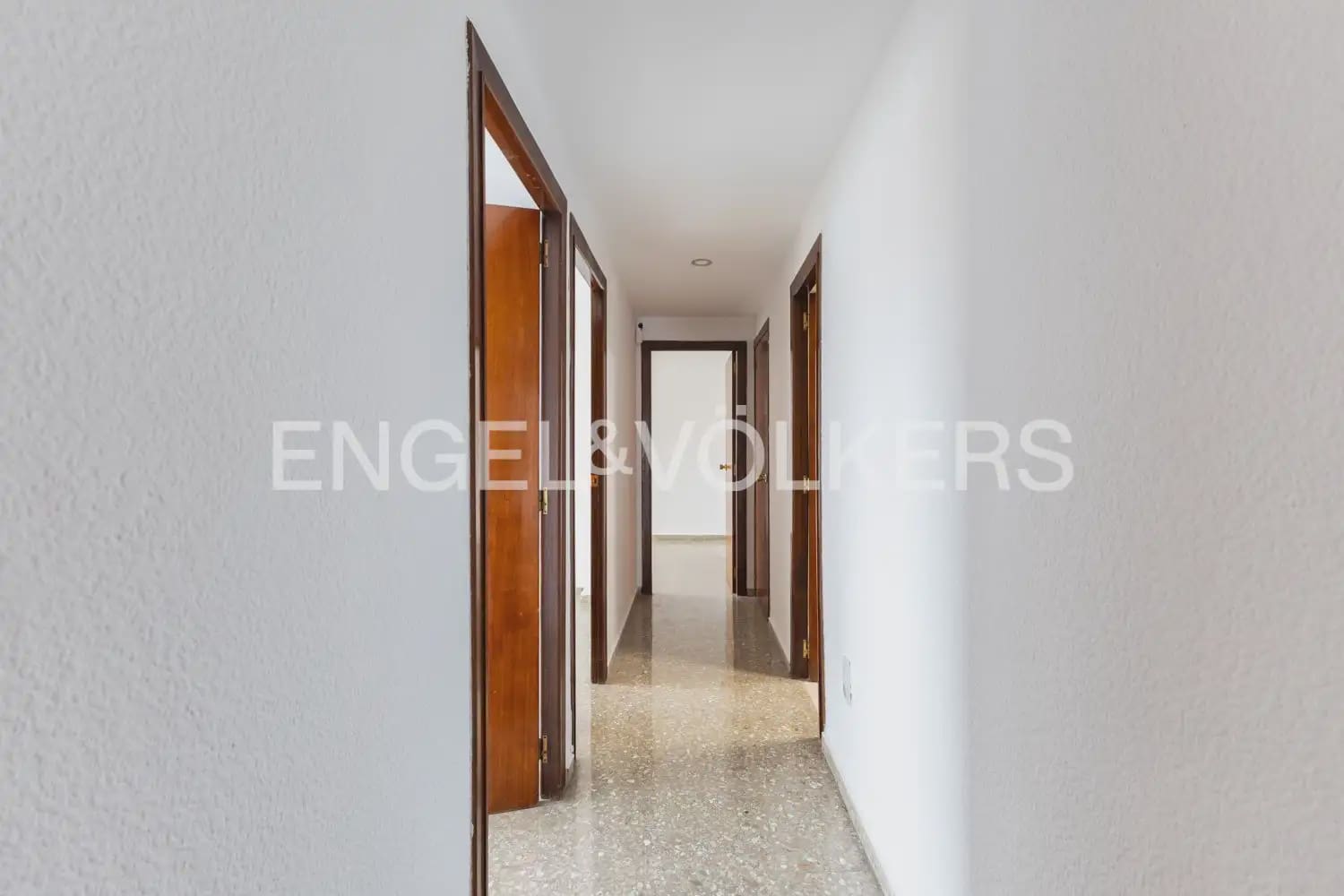 4 Zimmer Penthouse zu vermieten in Valencia Stadt - 1.750 € (Ref: 9898309)