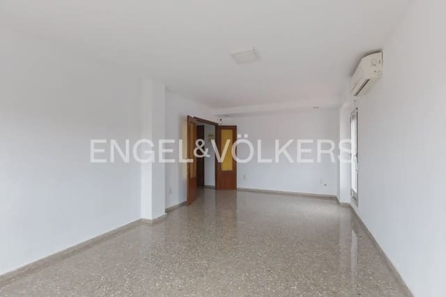 4 Zimmer Penthouse zu vermieten in Torrefiel, València Stadt - 1.750 € (Ref: 9898309)