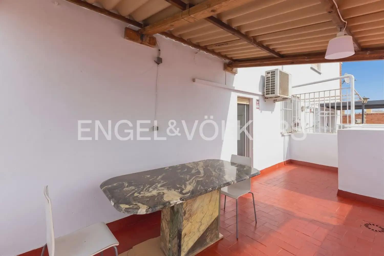 4 Zimmer Penthouse zu vermieten in Valencia Stadt - 1.750 € (Ref: 9898309)