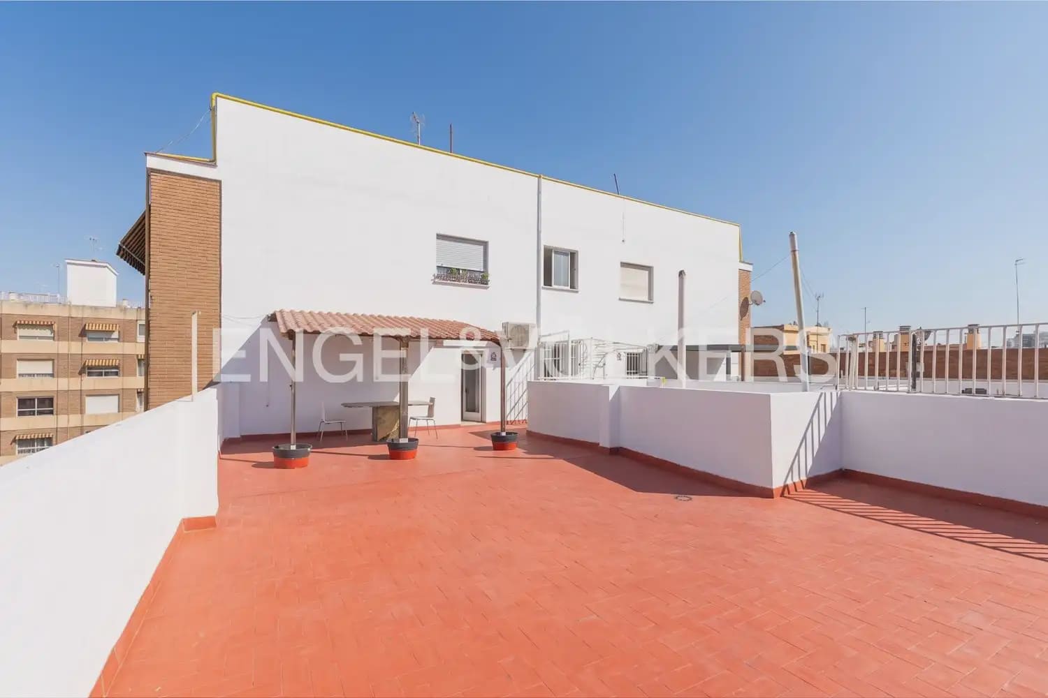 4 Zimmer Penthouse zu vermieten in Valencia Stadt - 1.750 € (Ref: 9898309)