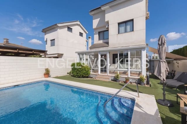 2 bedroom Villa for rent in Daimús with pool - € 3,000 (Ref: 9898310)