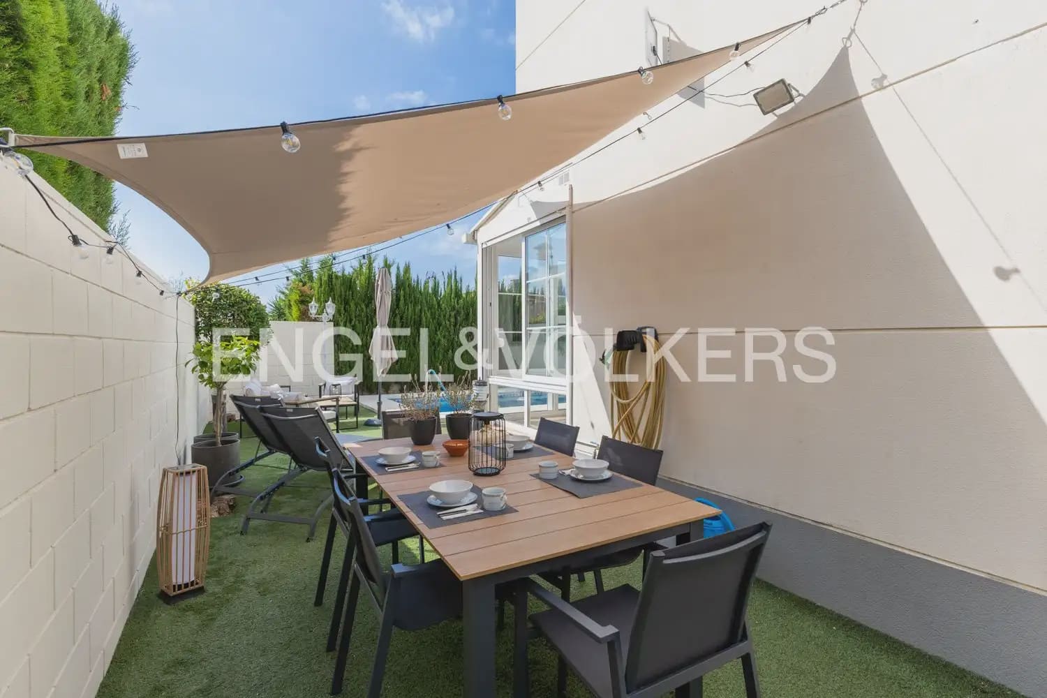 2 bedroom Villa for rent in Daimus with pool - € 3,000 (Ref: 9898310)