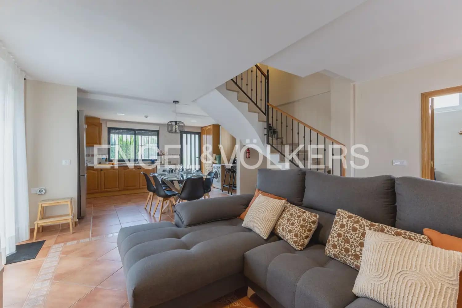 2 bedroom Villa for rent in Daimus with pool - € 3,000 (Ref: 9898310)