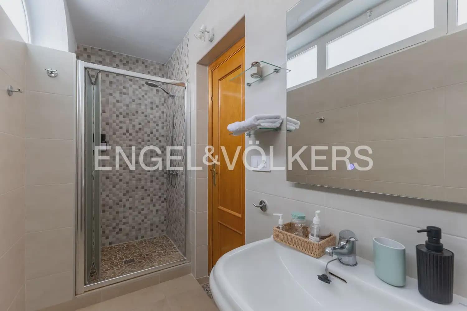 2 bedroom Villa for rent in Daimus with pool - € 3,000 (Ref: 9898310)