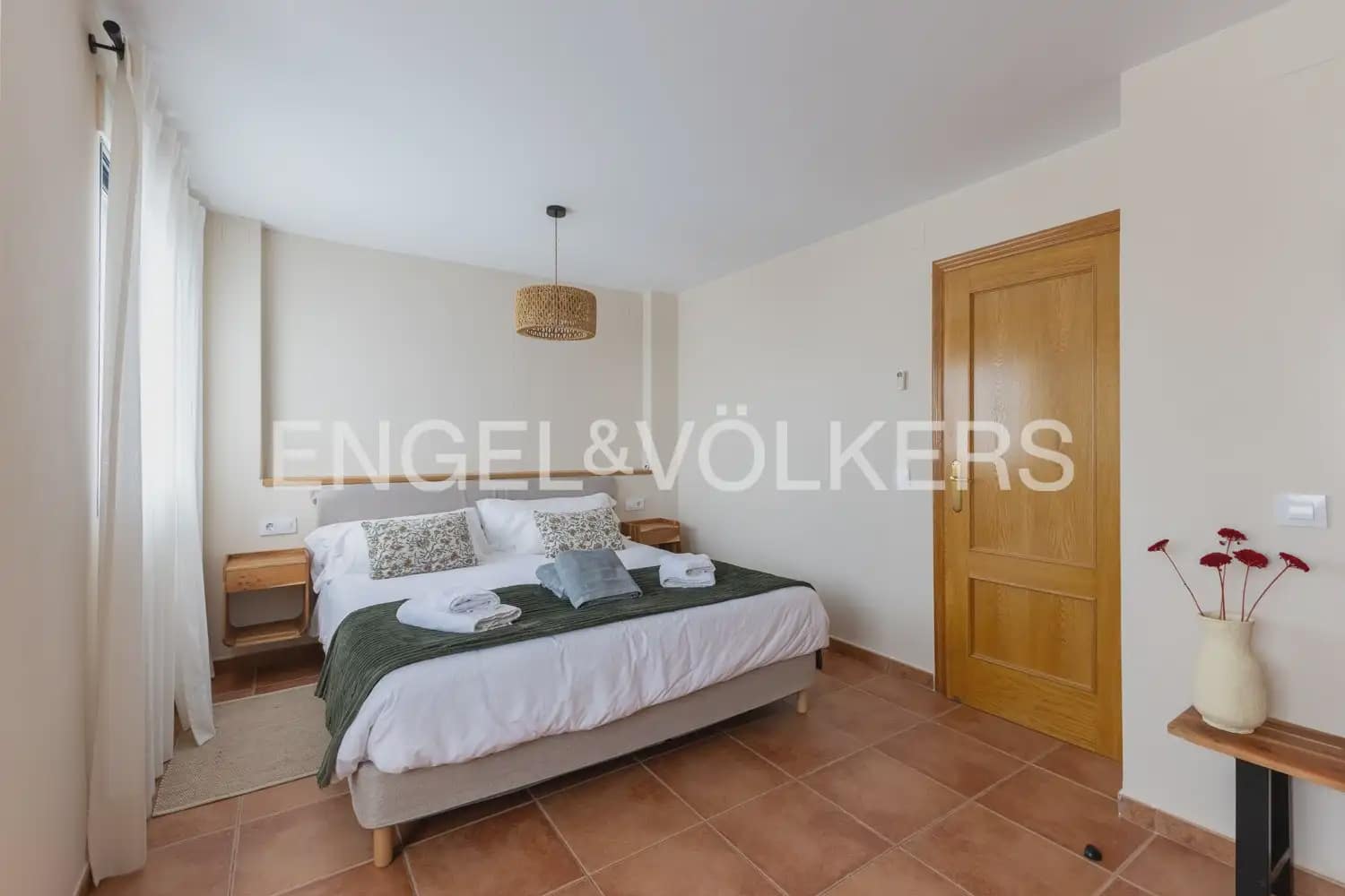 2 bedroom Villa for rent in Daimus with pool - € 3,000 (Ref: 9898310)