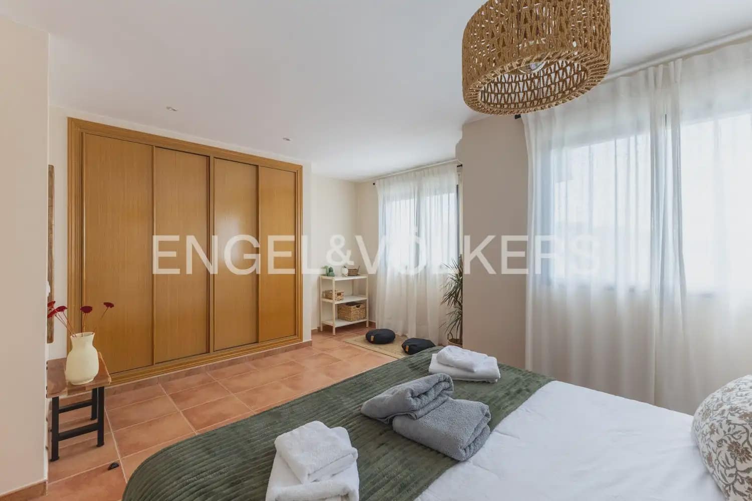 2 bedroom Villa for rent in Daimus with pool - € 3,000 (Ref: 9898310)