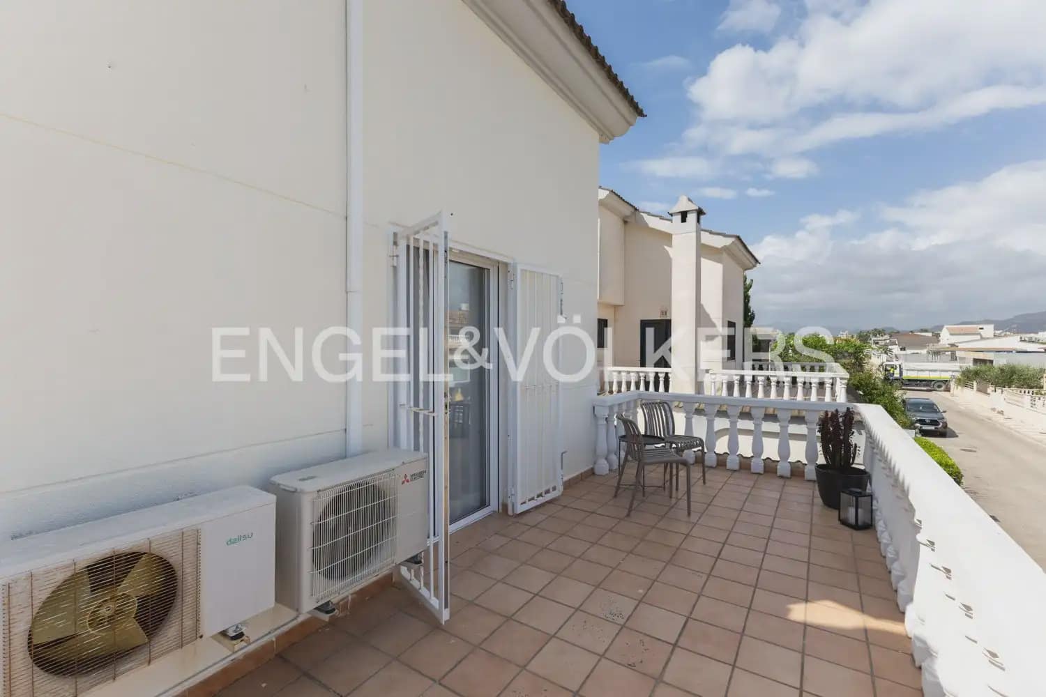 2 bedroom Villa for rent in Daimus with pool - € 3,000 (Ref: 9898310)