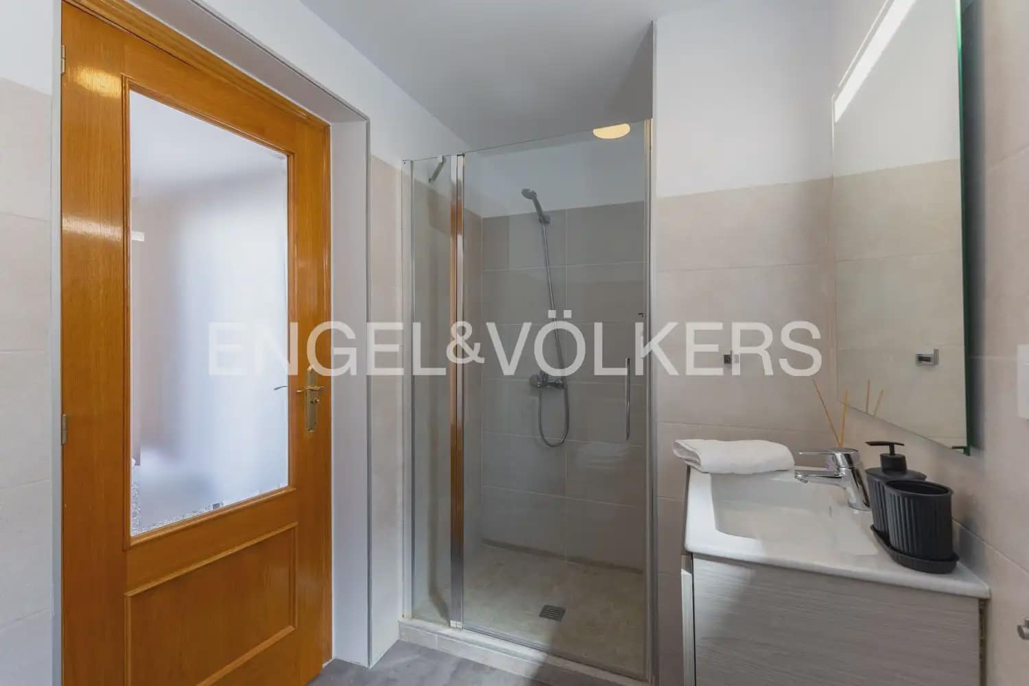 2 bedroom Villa for rent in Daimus with pool - € 3,000 (Ref: 9898310)