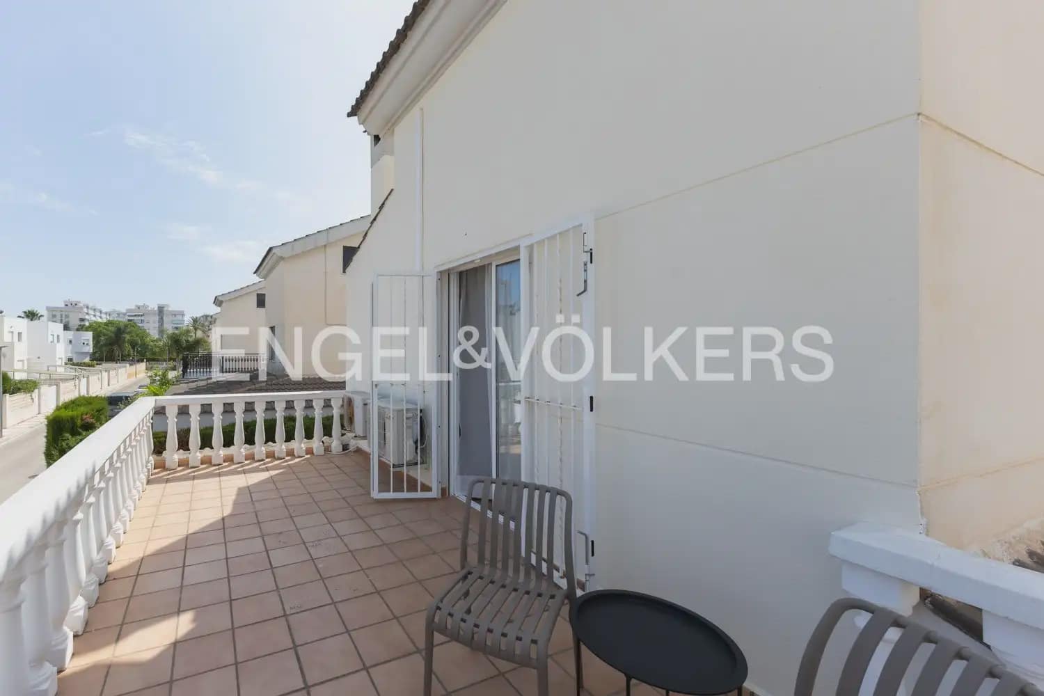 2 bedroom Villa for rent in Daimus with pool - € 3,000 (Ref: 9898310)