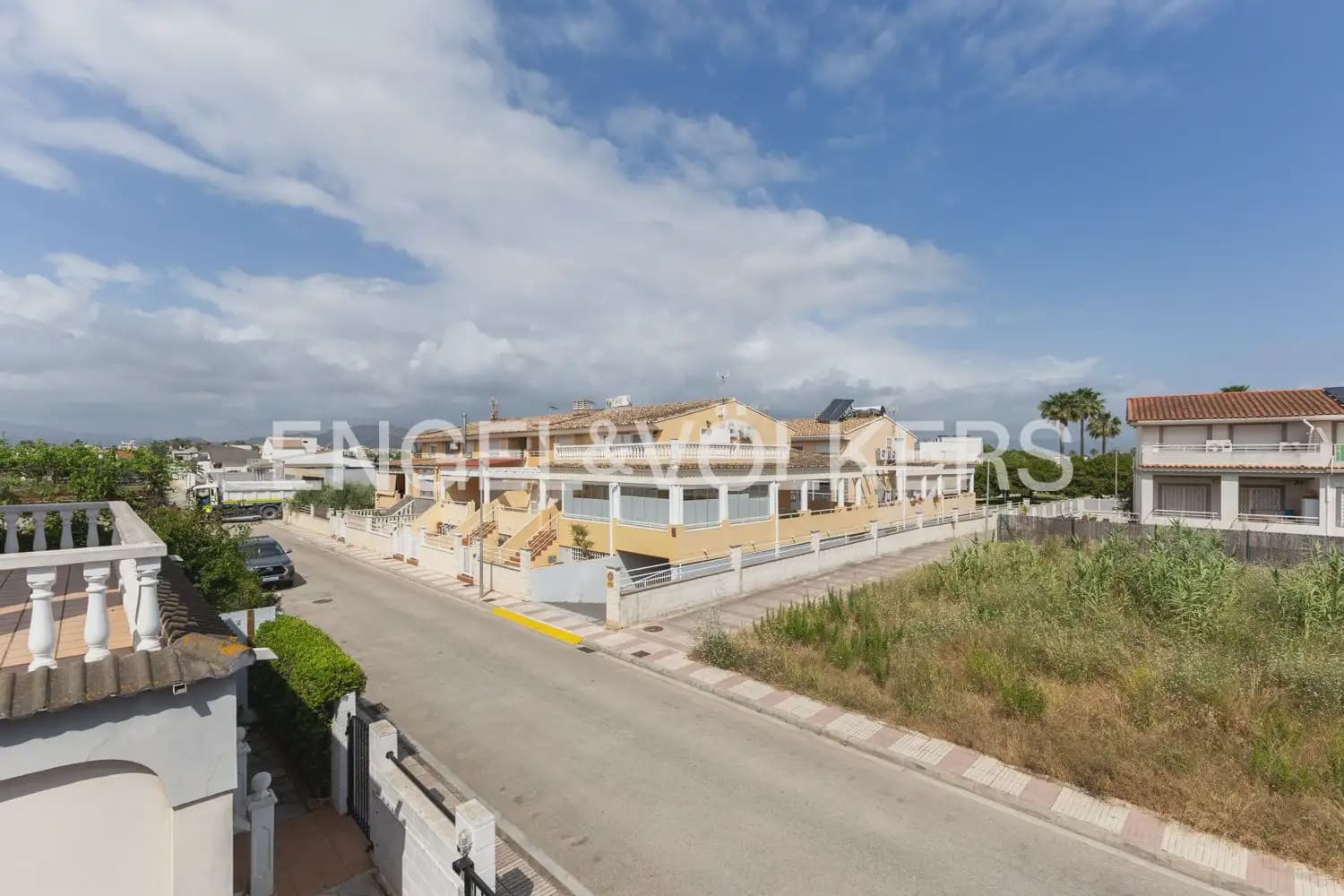 2 bedroom Villa for rent in Daimus with pool - € 3,000 (Ref: 9898310)