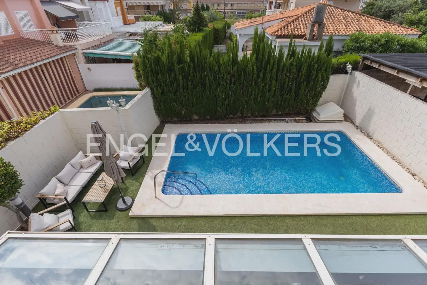 2 bedroom Villa for rent in Daimus with pool - € 3,000 (Ref: 9898310)