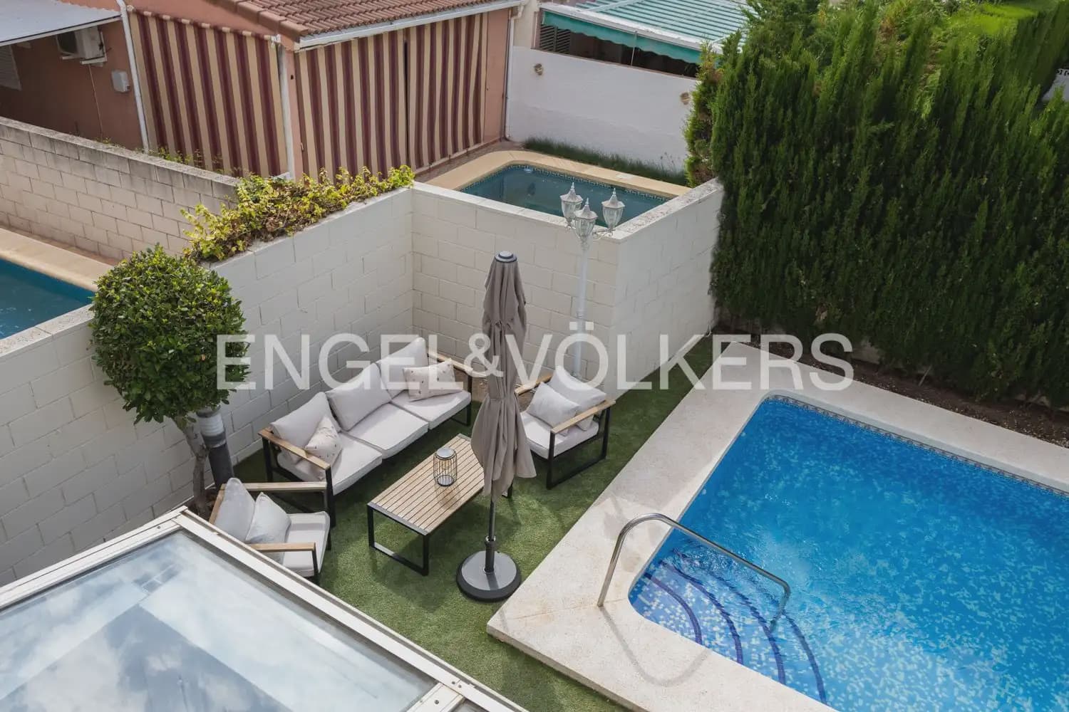 2 bedroom Villa for rent in Daimus with pool - € 3,000 (Ref: 9898310)