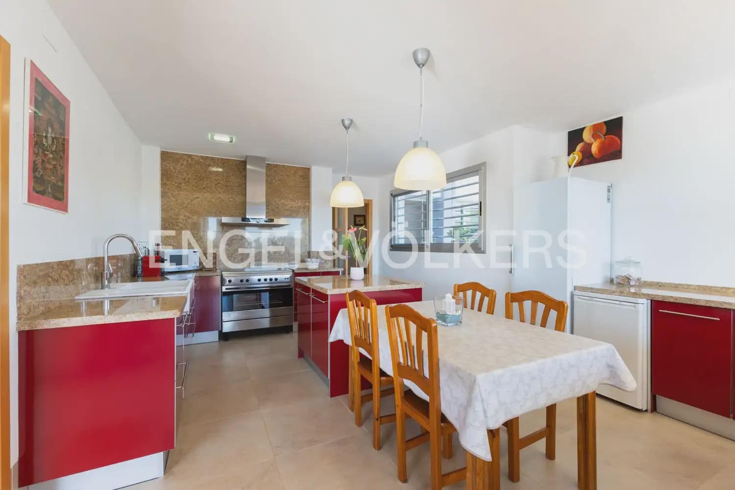 4 bedroom Villa for sale in Castello de la Plana with garage - € 790,000 (Ref: 9898311)