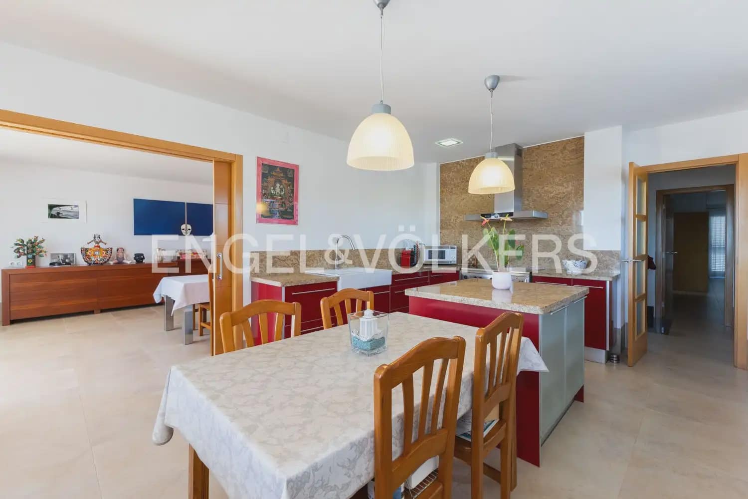 4 bedroom Villa for sale in Castello de la Plana with garage - € 790,000 (Ref: 9898311)