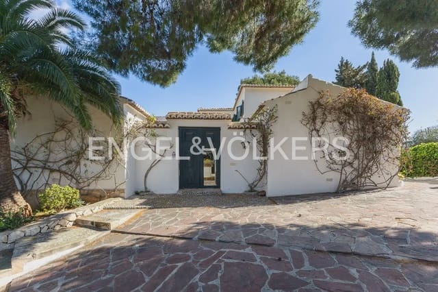 8 bedroom Villa for sale in Cap Martí - El Tossalet - Pinomar, Javea / Xàbia with pool - € 2,350,000 (Ref: 9898312)