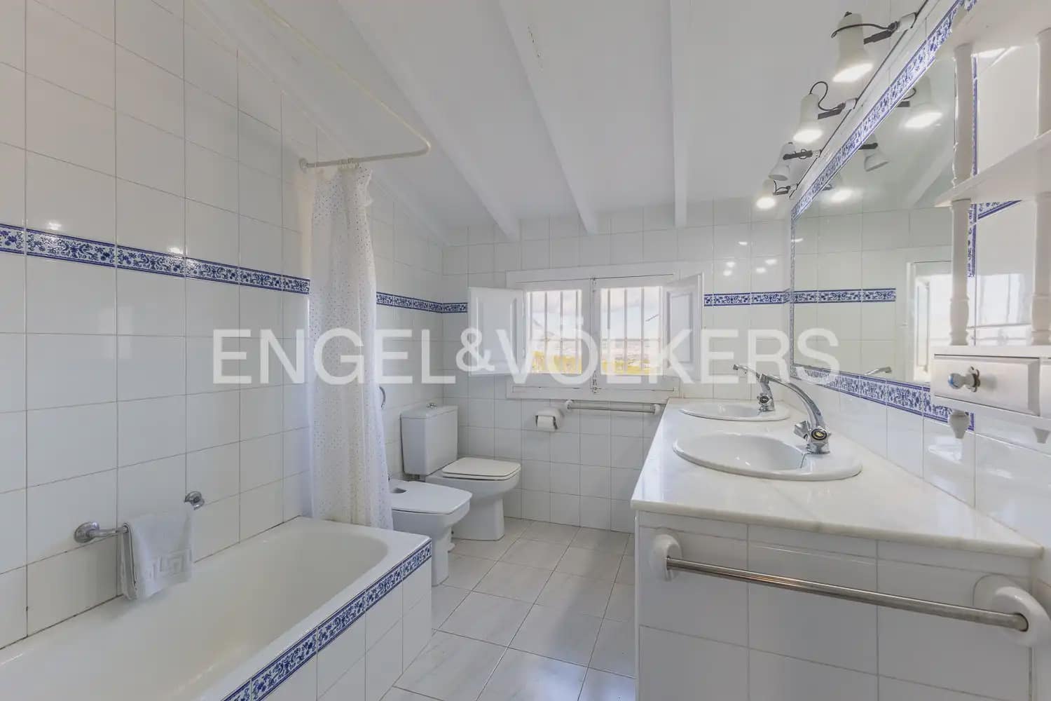 8 bedroom Villa for sale in Javea / Xabia with pool - € 2,350,000 (Ref: 9898312)