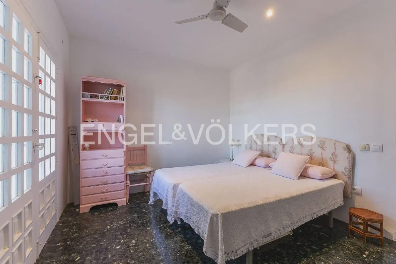 8 bedroom Villa for sale in Javea / Xabia with pool - € 2,350,000 (Ref: 9898312)