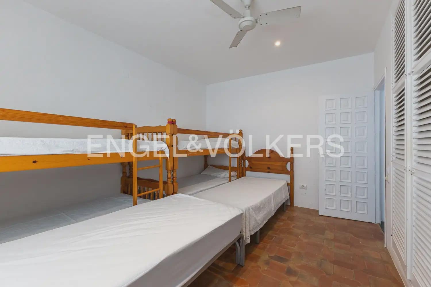 8 bedroom Villa for sale in Javea / Xabia with pool - € 2,350,000 (Ref: 9898312)
