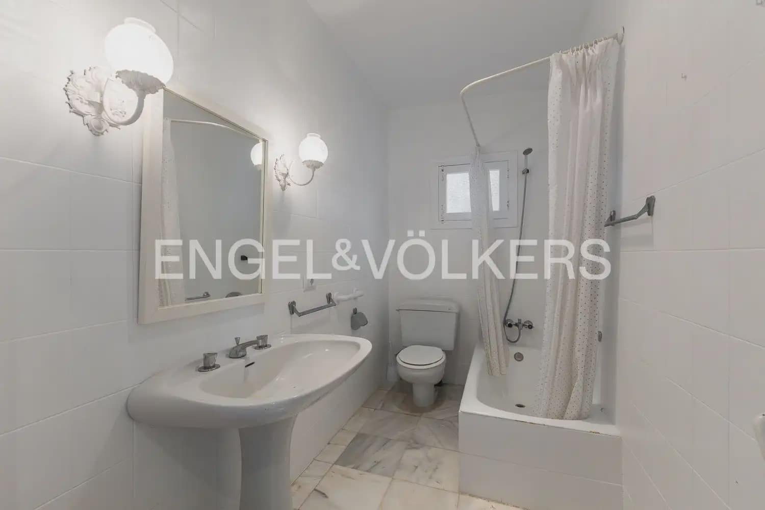 8 bedroom Villa for sale in Javea / Xabia with pool - € 2,350,000 (Ref: 9898312)