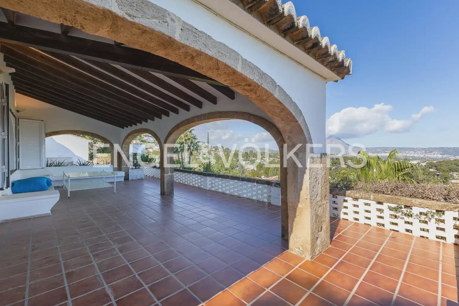 8 bedroom Villa for sale in Javea / Xabia with pool - € 2,350,000 (Ref: 9898312)