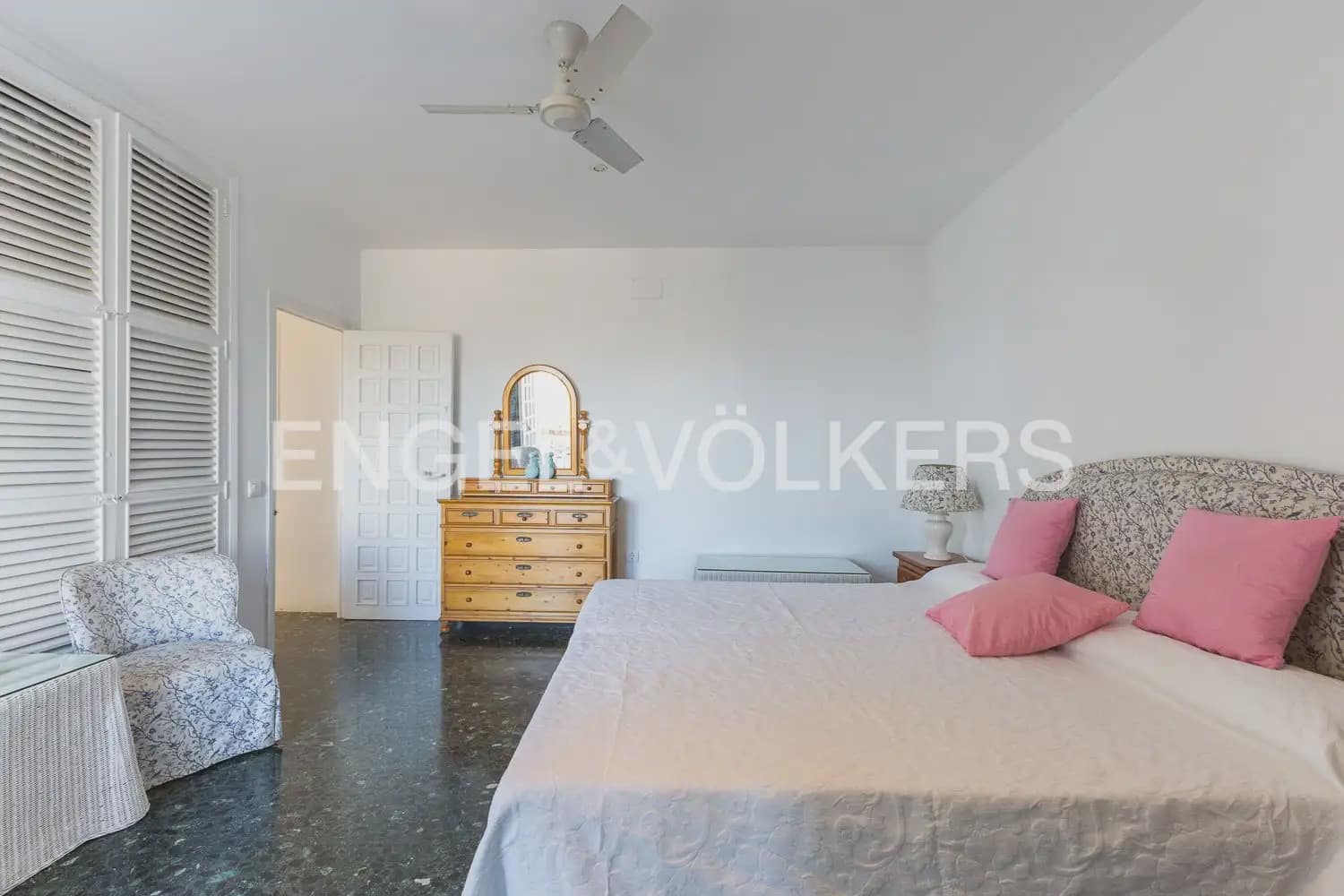 8 bedroom Villa for sale in Javea / Xabia with pool - € 2,350,000 (Ref: 9898312)